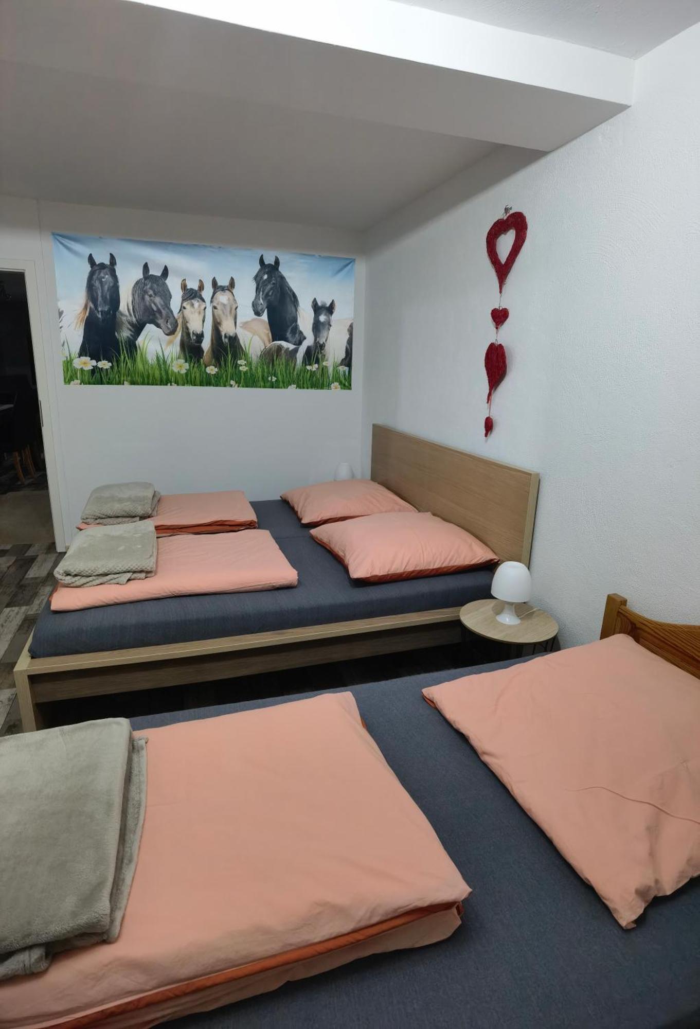 Ferienwohnung - Appartement "Painted Horse" Im Herzen Des Pfaelzer Waldes Reichenbach-Steegen Kültér fotó